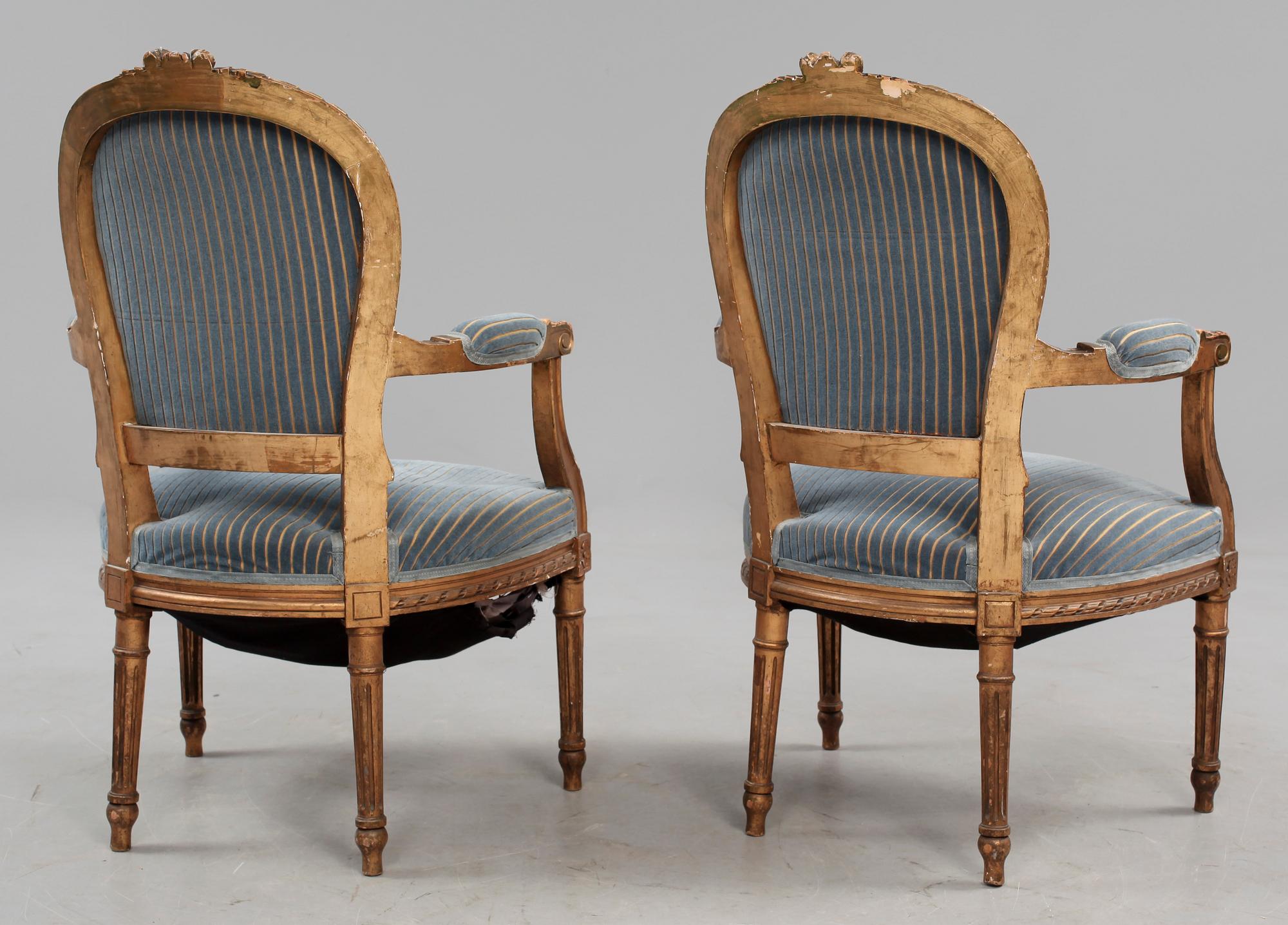 KARMSTOLAR, ett par, Louis XVI-stil, 1900-talets andra hälft.