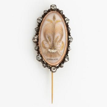 Brooch 14K gold and silver with old-cut diamonds and pearls.