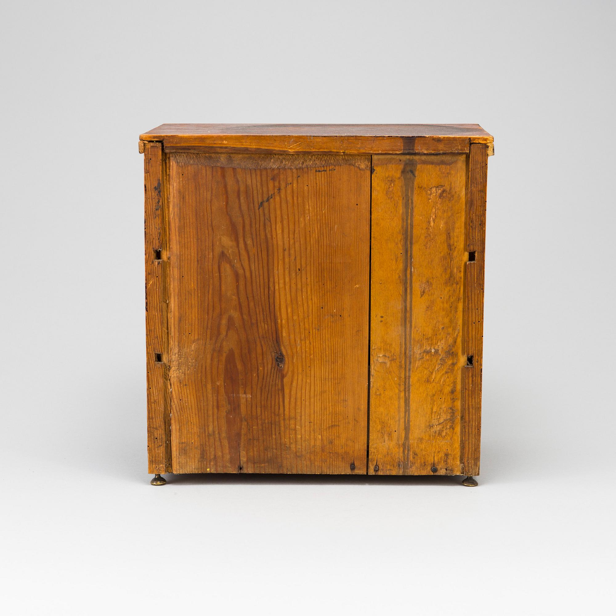 BARNBYRÅ/MINIATYRBYRÅ, omkring 1900.