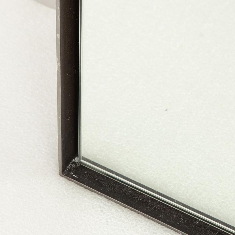 Mirror, 21st century.