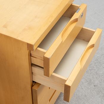 Alvar Aalto, a table model 81 B with drawer, Artek, Finland.