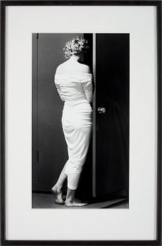 PHILIPPE HALSMAN, "Marilyn Entering the Closet", gelatinsilverfotografi. Numr 111/250.