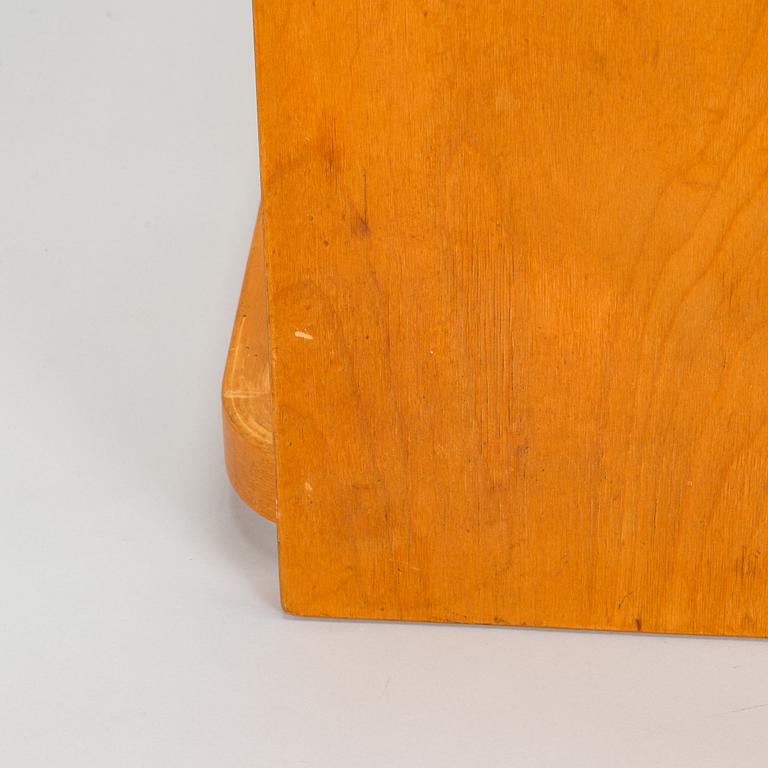 Alvar Aalto, bord, modell 82 för O.Y. Huonekalu- ja Rakennustyötehdas A.B. 1900-talets mitt.