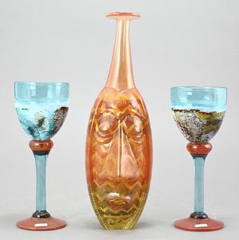 POKALGLAS, ett par samt VAS, glas, Kjell Engman, Kosta Boda, 1900-talets fjärde kvartal.