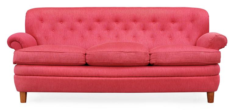 A Josef Frank sofa by Svenskt Tenn, model 568.