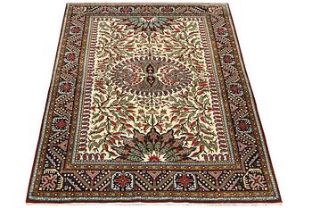 A rug, Sarouk, c. 202 x 144 cm.