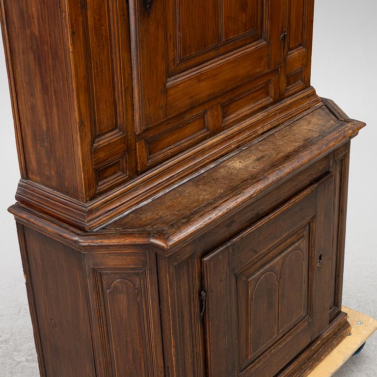 A Swedish folk art cabinet from Järvsö Hälsingland, early 19th century.