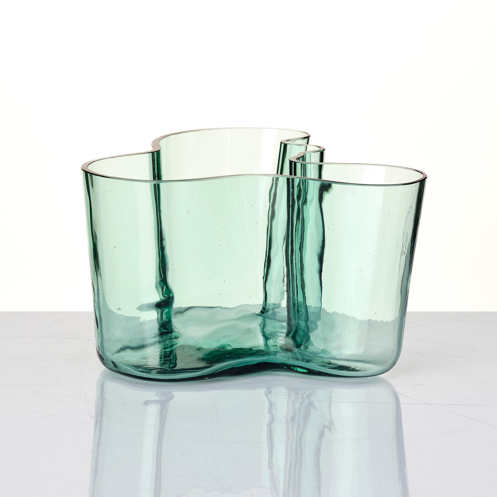 Alvar Aalto, a glass vase, model 9750, Karhula Glassworks, Finland 1937-49.