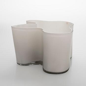 Alvar Aalto, vas, modell 3031, signerad Alvar Aalto. Iittala 1950-tal.