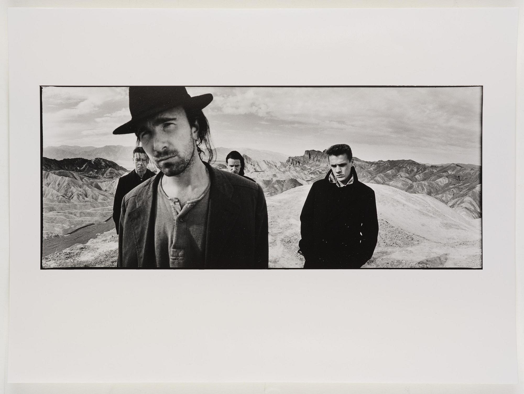 Anton Corbijn, "22:U2", 1982-2003.