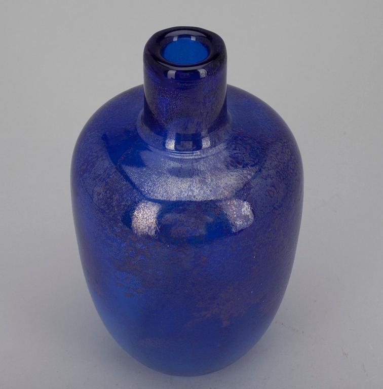 VAS, glas, signerad T. Heikkinen, Humppila.