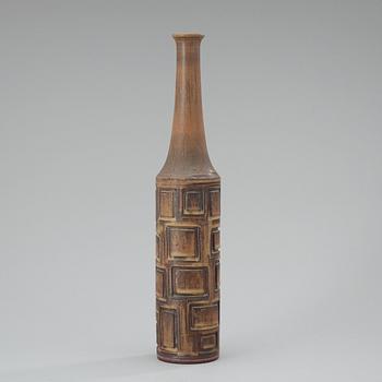 A Wilhelm Kåge 'Farsta' stoneware vase, Gustavsberg Studio 1957.