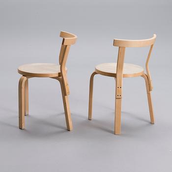 ALVAR AALTO, stolar, 2 st, modell 68, Artek, 1900-talets senare hälft.
