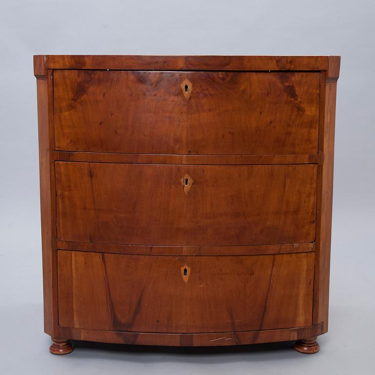 BYRÅ, biedermeier, 1800-talets mitt.