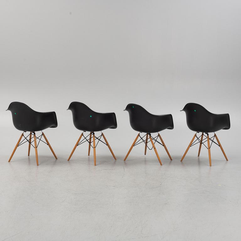 Charles and Ray Eames, chair, "Plastic Chair DAW", Vitra.