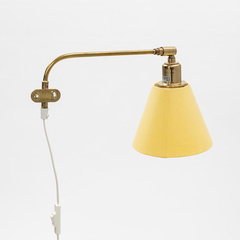 Josef Frank, wall lamp, model 2226, Firma Svenskt Tenn.