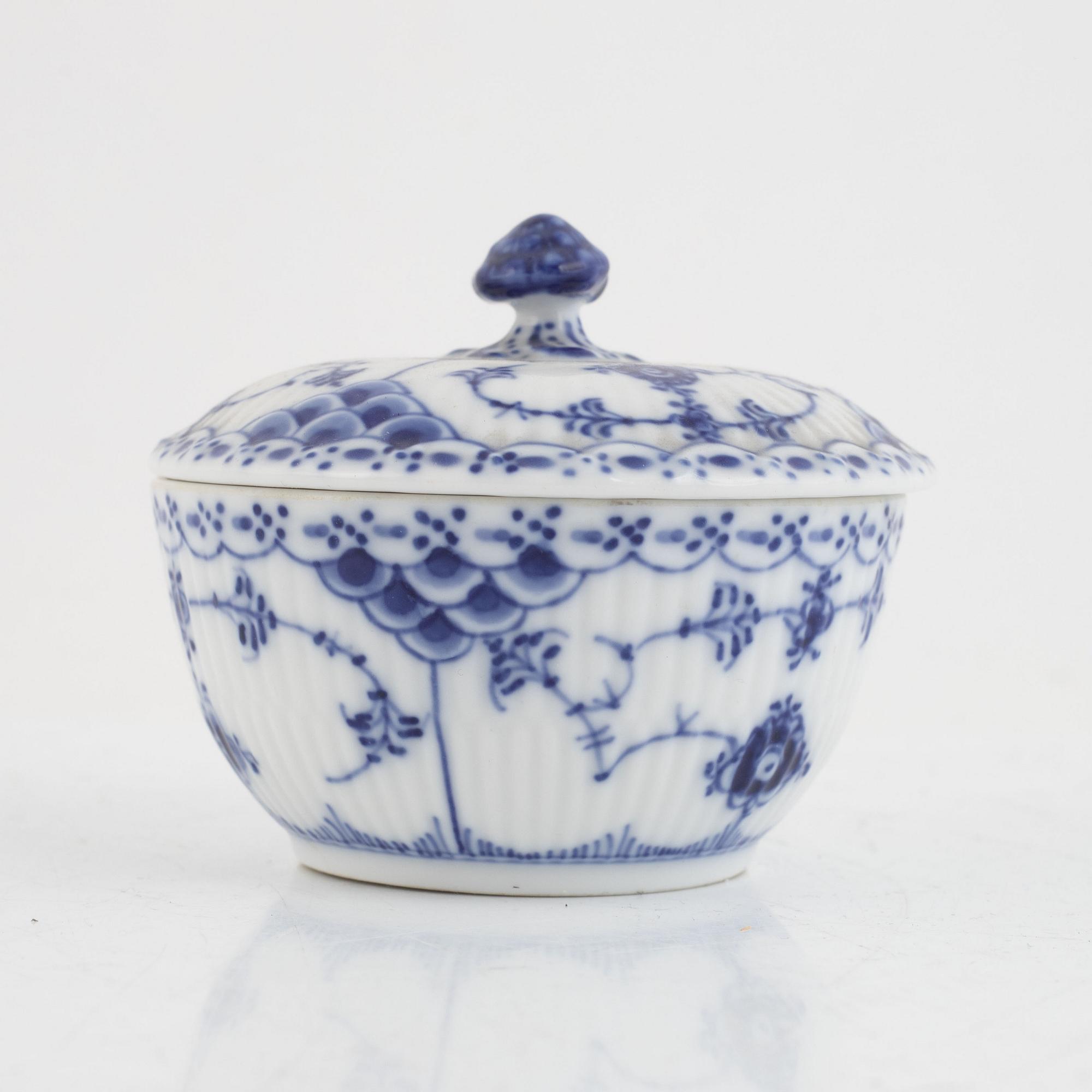 Mocha coffee service, 30 pieces, porcelain, "Musselmalet", full lace and half lace, Royal Copenhagen, Denmark.