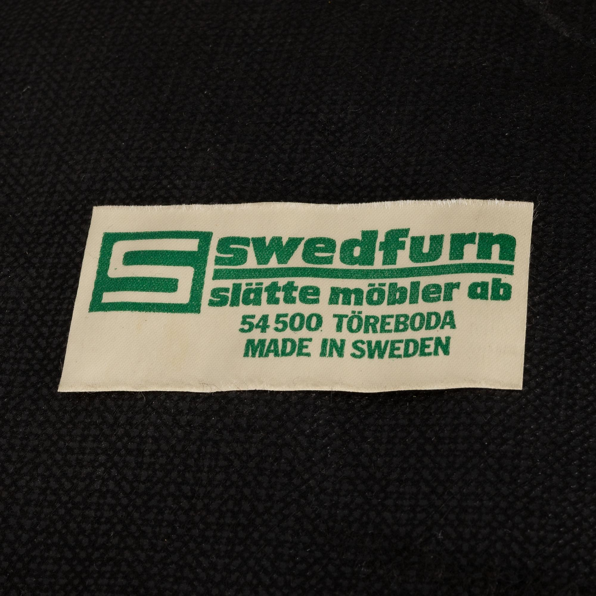 A pair of armchairs, Swedfurn, Slätte möbler, Töreboda, second half of the 20th century.