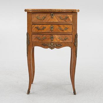 A chest of drawers, Louis XVI style, early 20th Century.