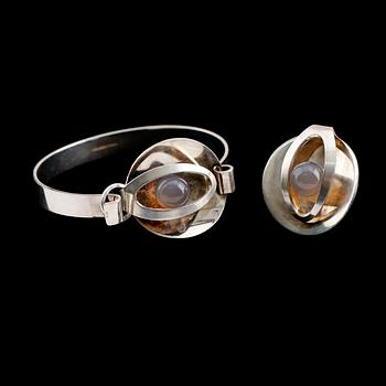 RING OCH ARMBAND, silver, Finland, 1900-talets andra hälft.