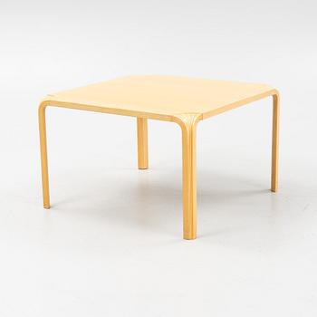 Alvar Aalto, soffbord, Artek, Finland, modellen formgiven 1954.