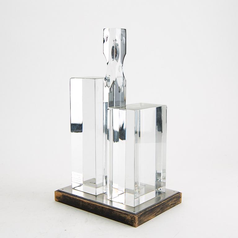 Jan Johansson, skulptur signerad och numrerad 78/150 plexi och glas Orrefors.