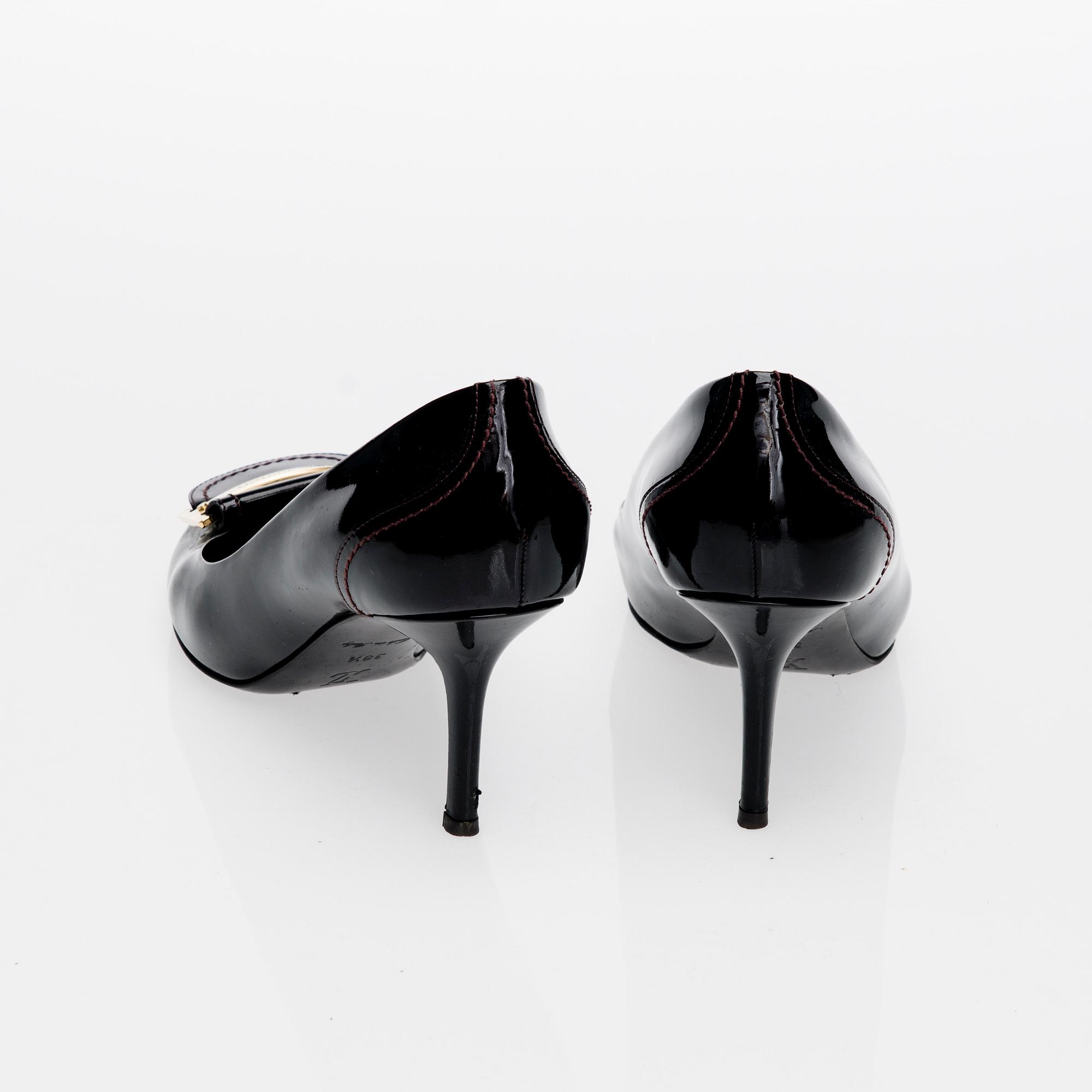 SKOR, Louis Vuitton.