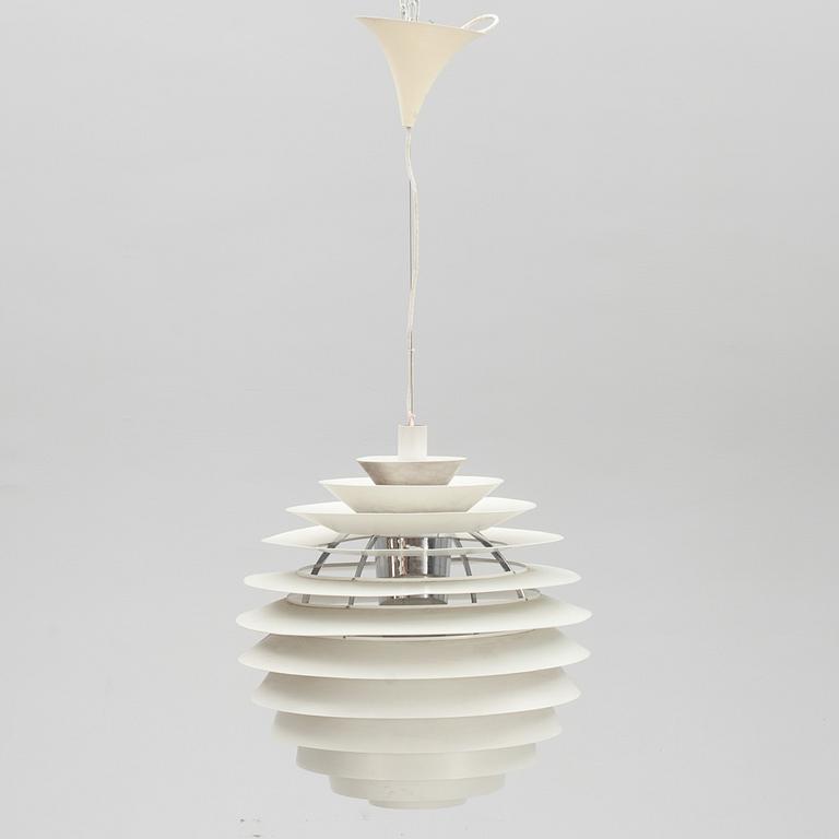 TAKLAMPA, "PH Globe", Poul Henningsen för Louis Poulsen. Höjd c:a 60 cm.