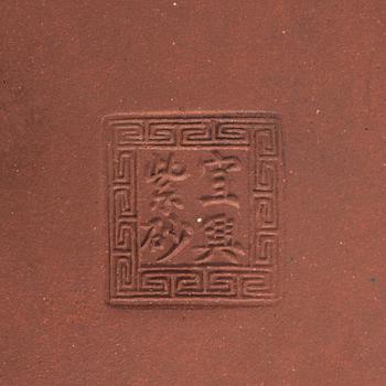 TEKANNA med LOCK, yixinggods. Kina, 1900-tal.