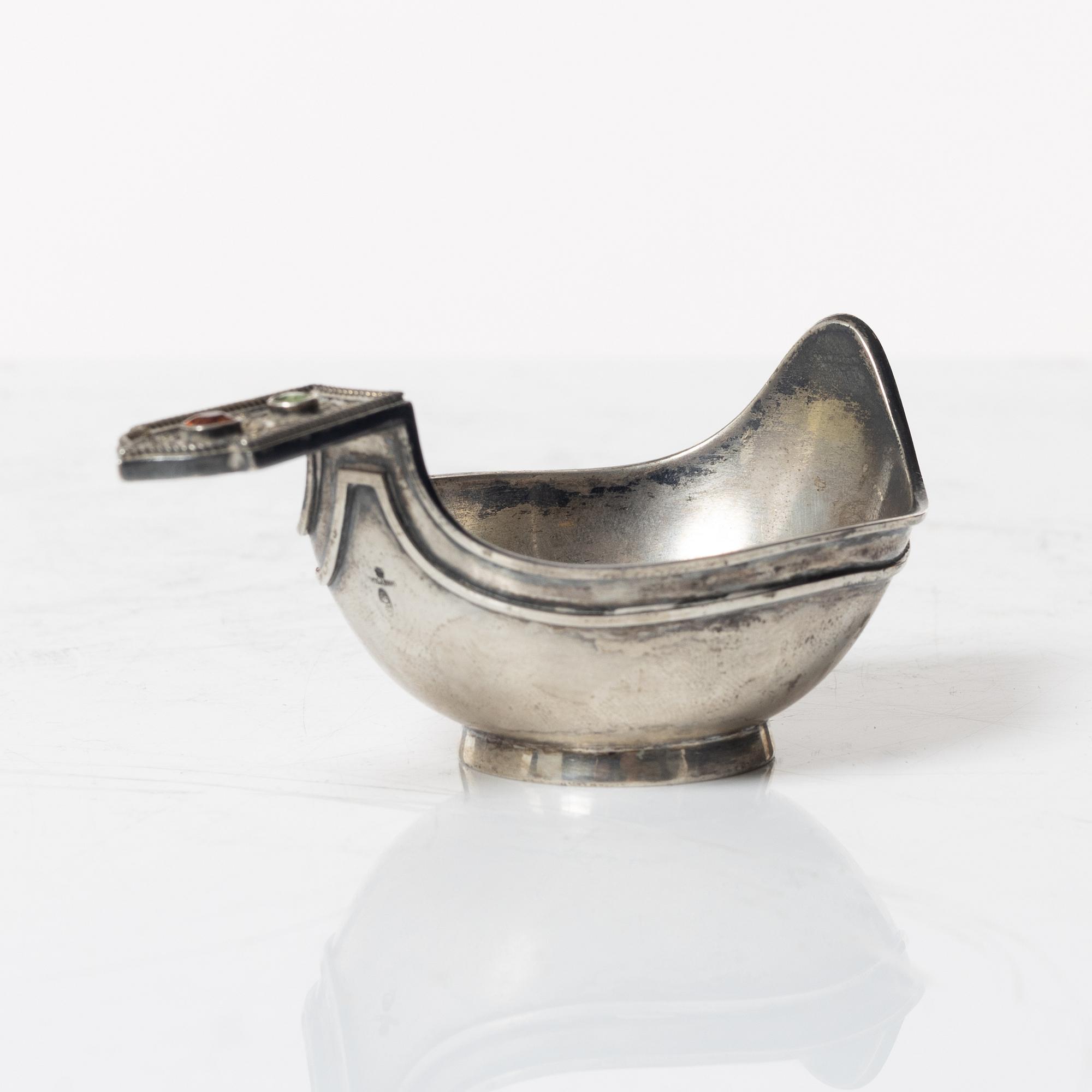 Alexander Benediktowitsch Ljubawin, kåsa / kovsh, silver, St Petersburg, Ryssland 1896-1908.