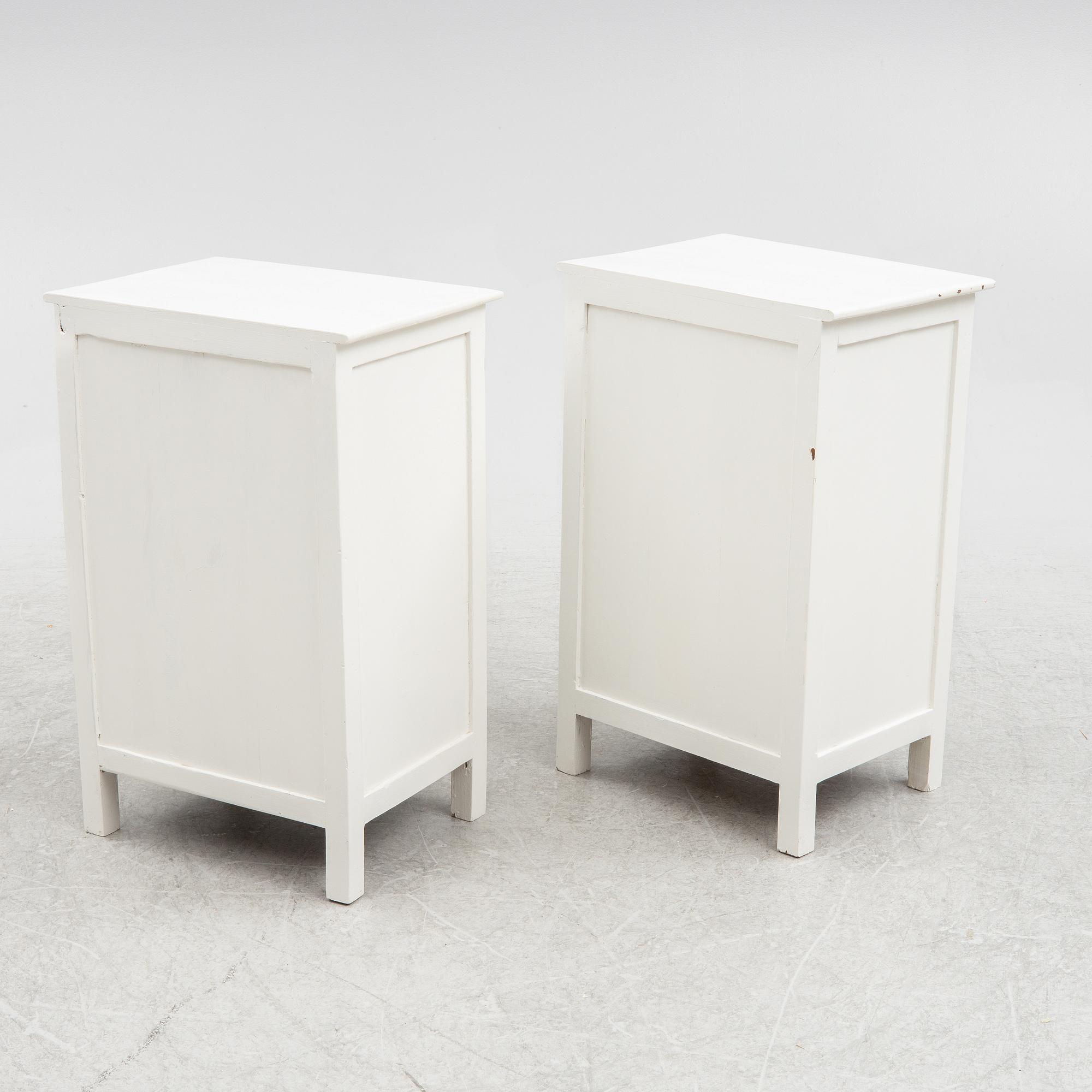 A pair of bedside tables, first half of the 20th century.
