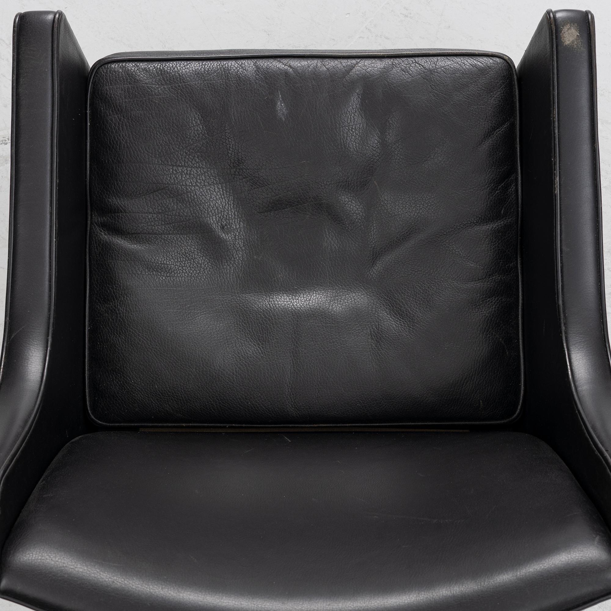 Børge Mogensen, a model 3246 armchair, Fredericia Stolefabrik, Denmark.