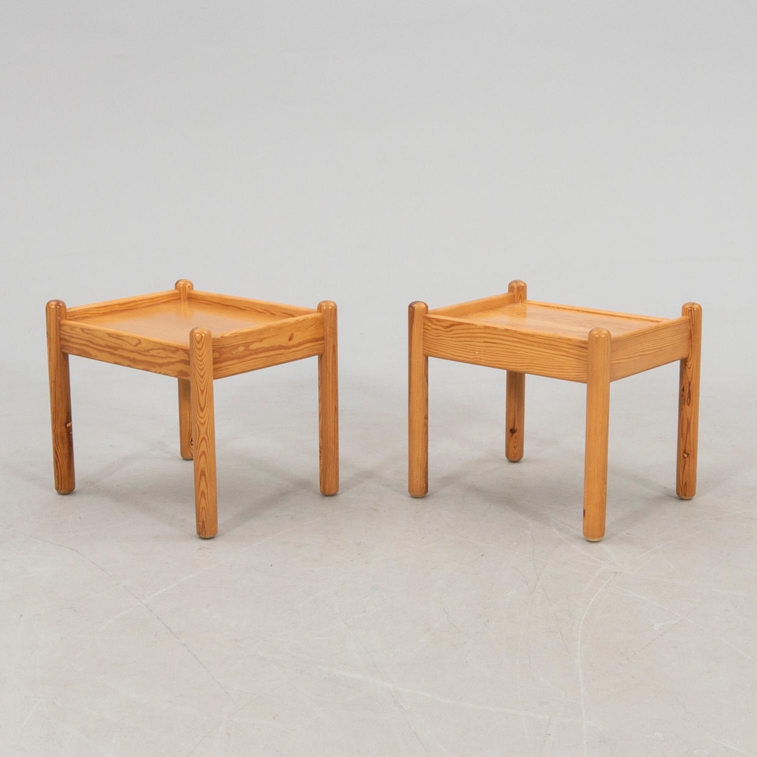 Console tables/side tables, a pair from the late 20th century.