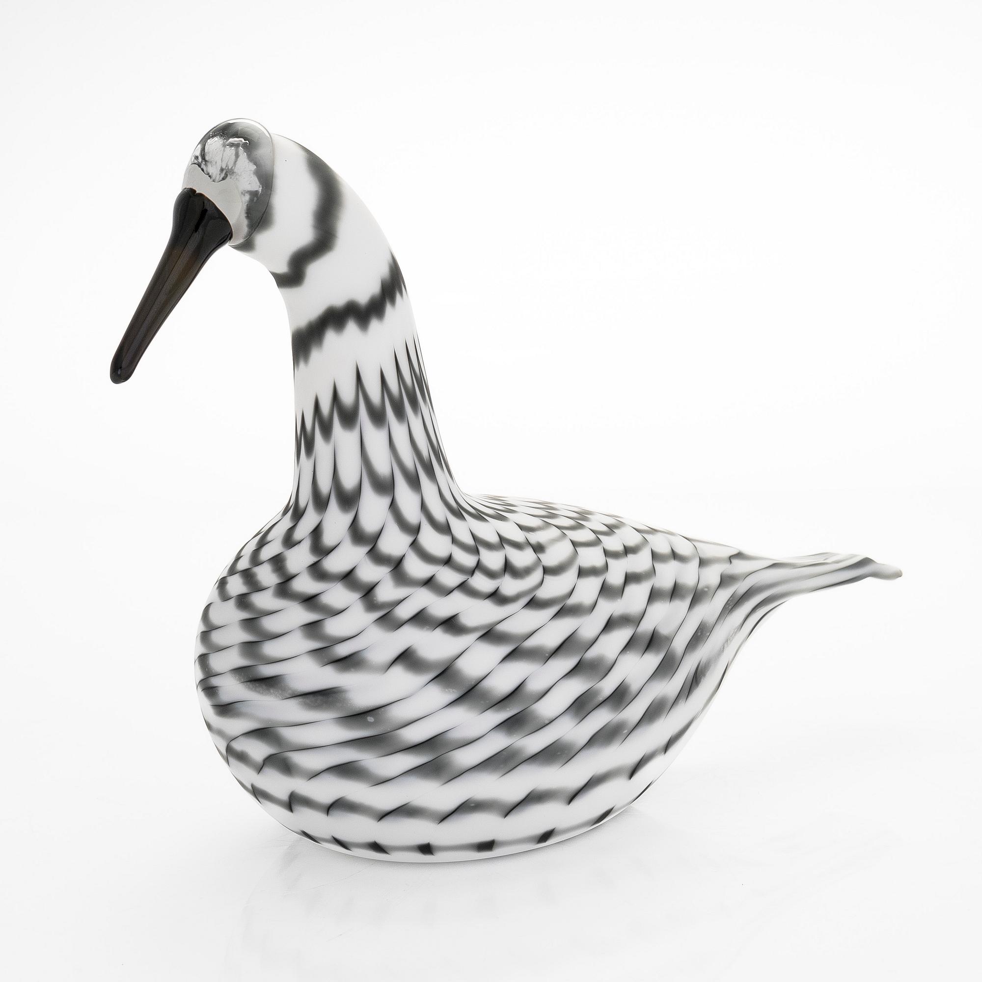Oiva Toikka, a 'Swan' glass bird, signed O. Toikka Nuutajärvi 128 2005.