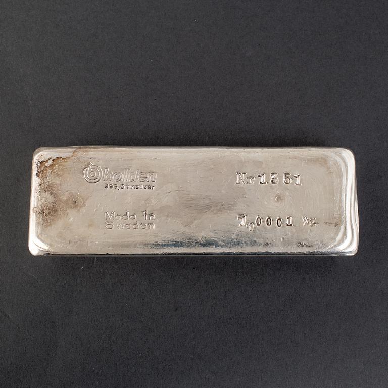 A Swedish fine silver 999,5 ingot from Boliden. Weight ca 1 kg.