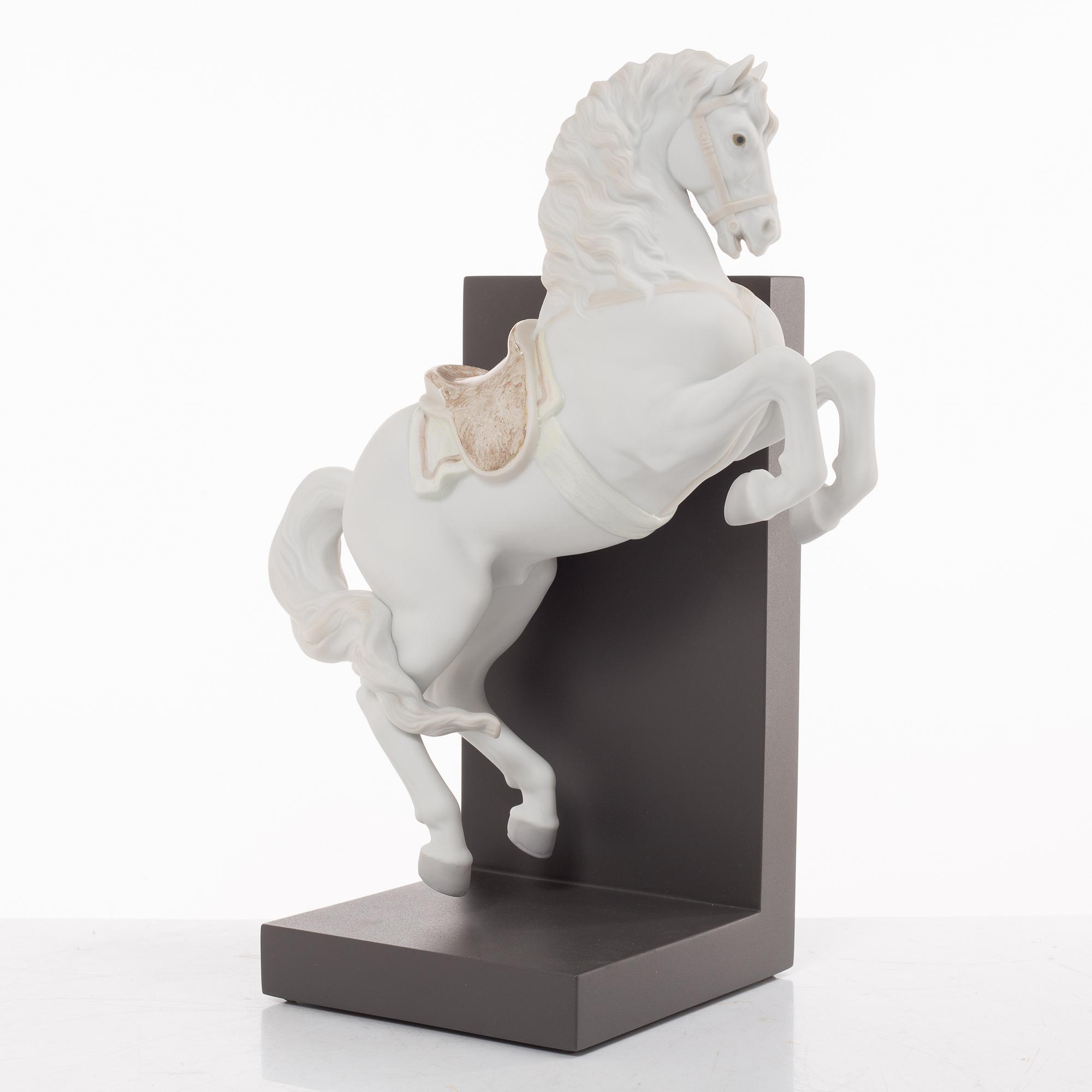 Lladró, figurine, "Horse on Courbette", Spain.