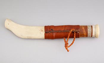 SAMEKNIV, ben, trä och läder, monogramsignering JH.
