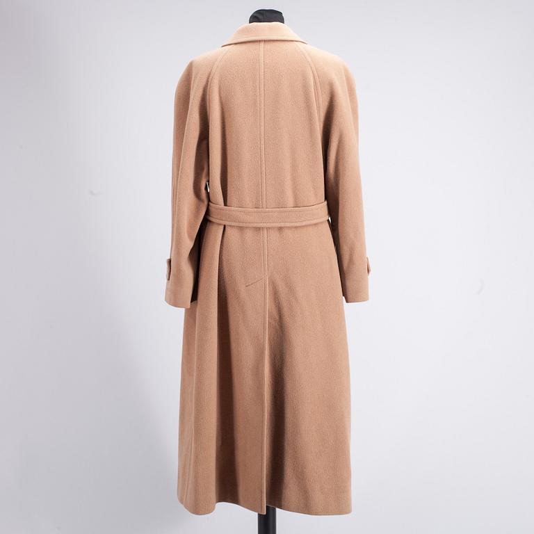 PALTÅ, Burberry.