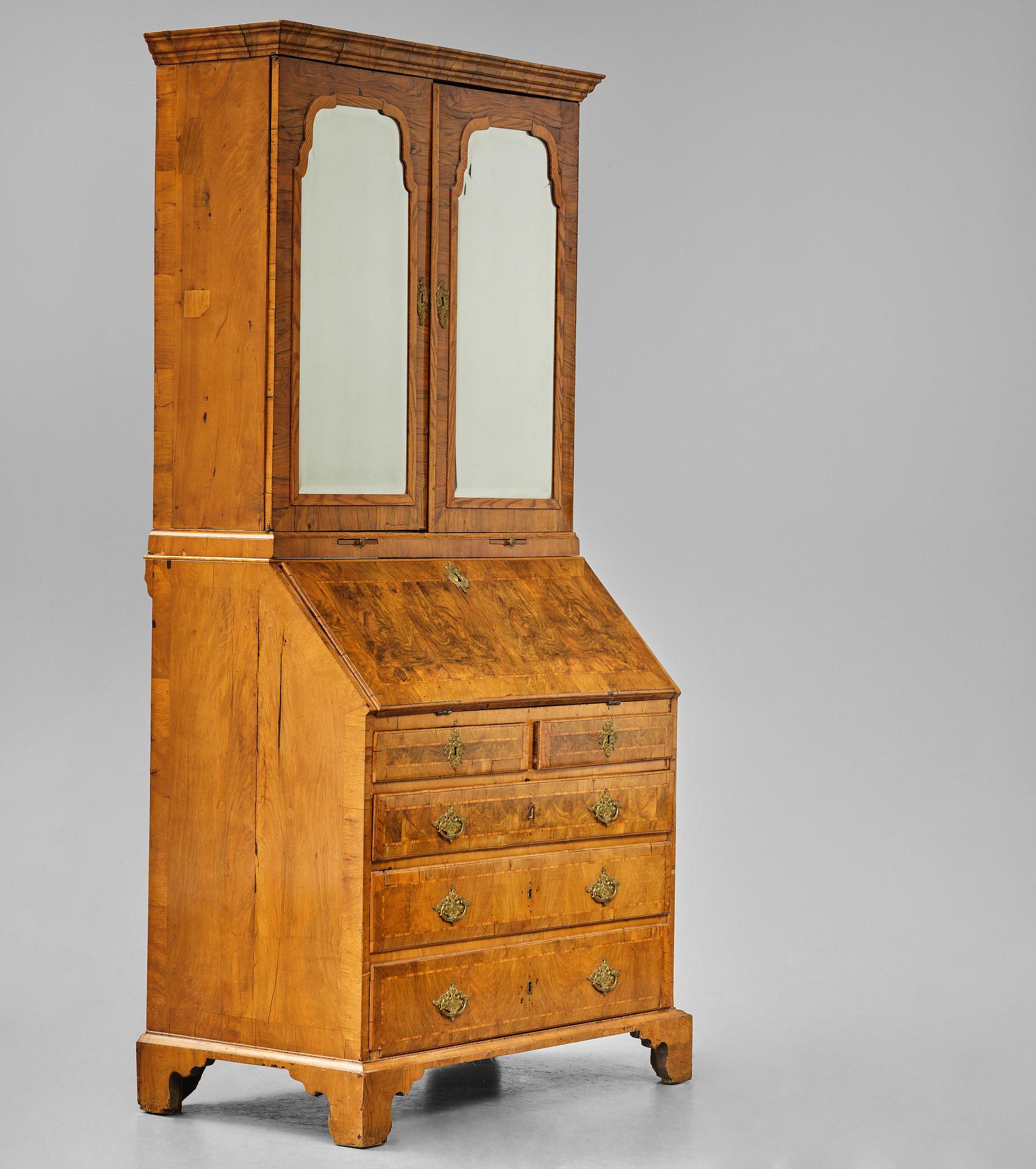 Skrivskåp, Stockholmsarbete, 1700-talets mitt, Senbarock.