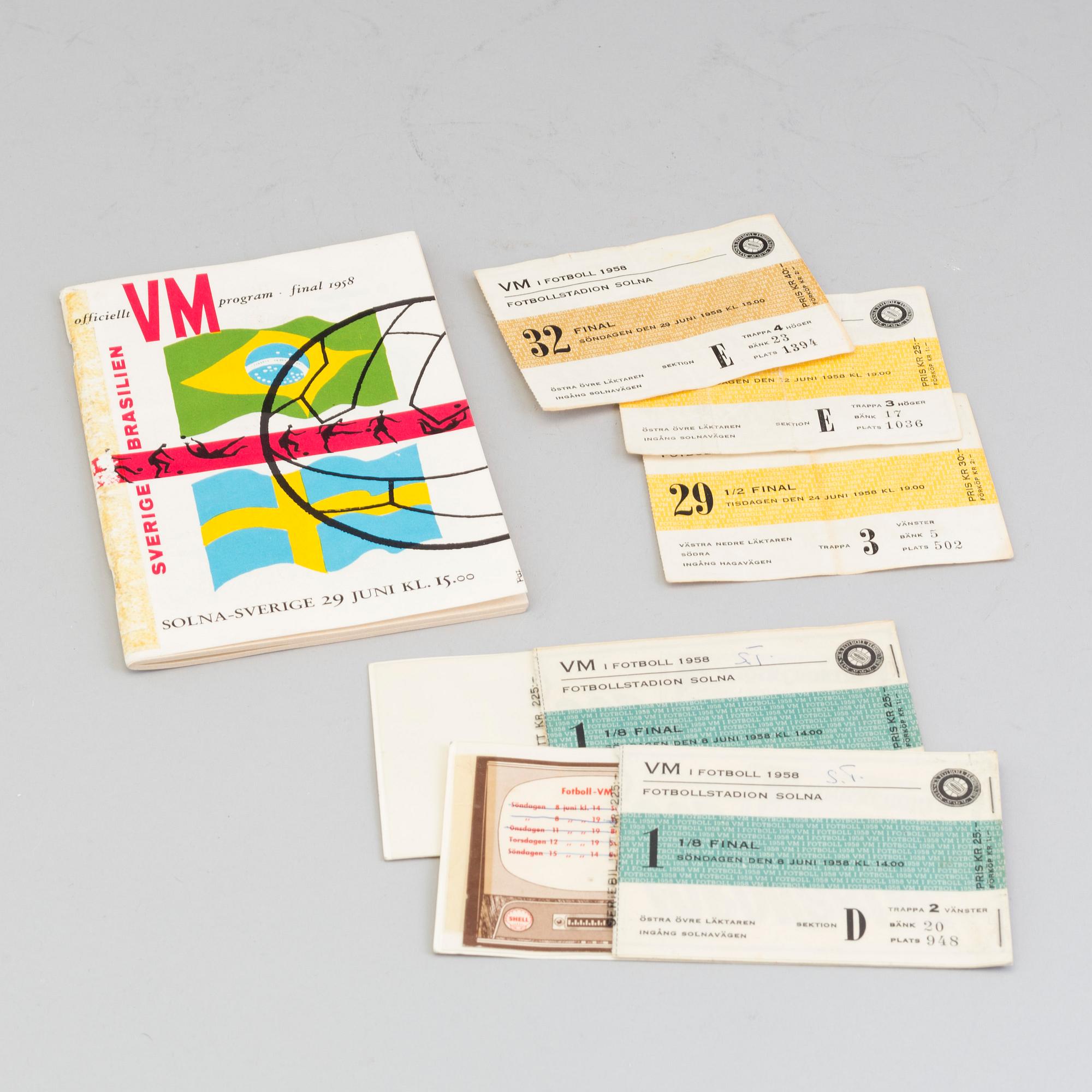 Officiellt VM program, final 1958, Sverige-Brasilien, 29 juni kl.15.00, medföljer 2 matchhäften och tre lösa biljetter.