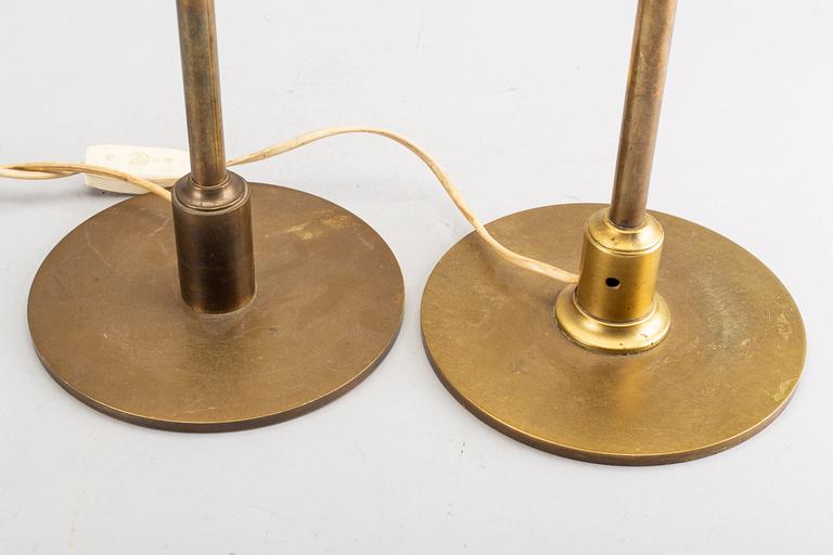 DELAR TILL  BORDSLAMPA, 2 st, troligen Poul Henningsen.