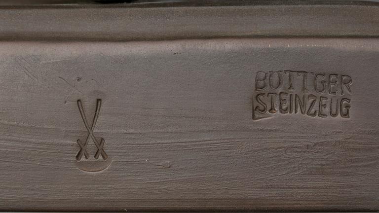 SKULPTUR, stengods, A. Gaul, Meissen Böttgersteinzeug. ca 1925.