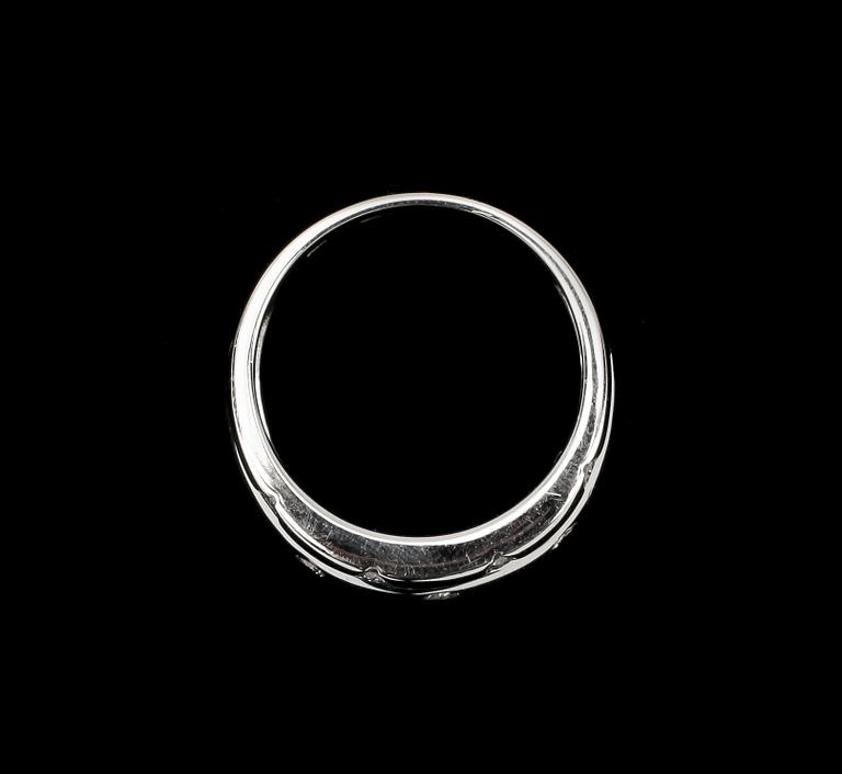 RING, 18k vitguld med briljantslipade diamanter, tot 0.31 ct enl gravyr.