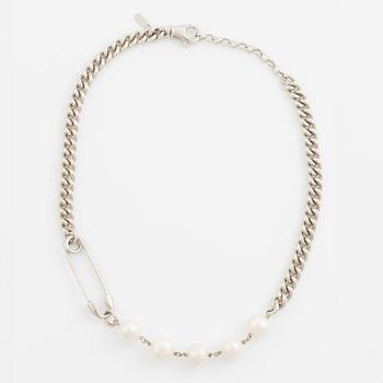 Maria Nilsdotter, collier sterlingsilver med odlade sötvattenspärlor, "Rebel Necklace".