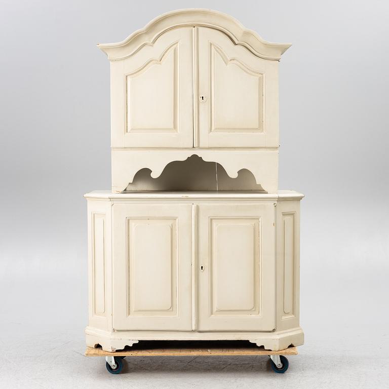 Skåp, omkring 1800.