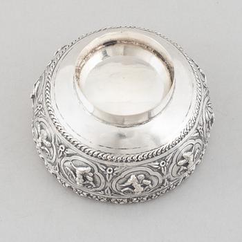 A silver bowl, from possibly India/ Sri Lanka, 20th century.