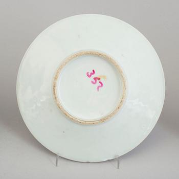 Four plates and a bowl, porcelin, China, second half of th 19th century.