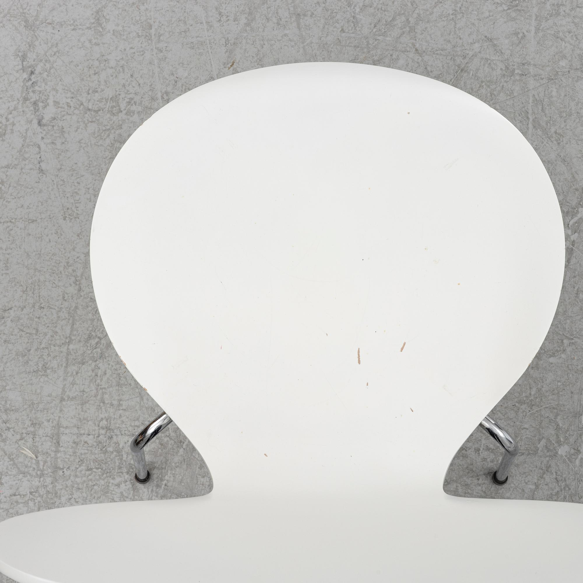 Arne Jacobsen, six 'Series 7' chairs, Fritz Hansen, Denmark, 2002.