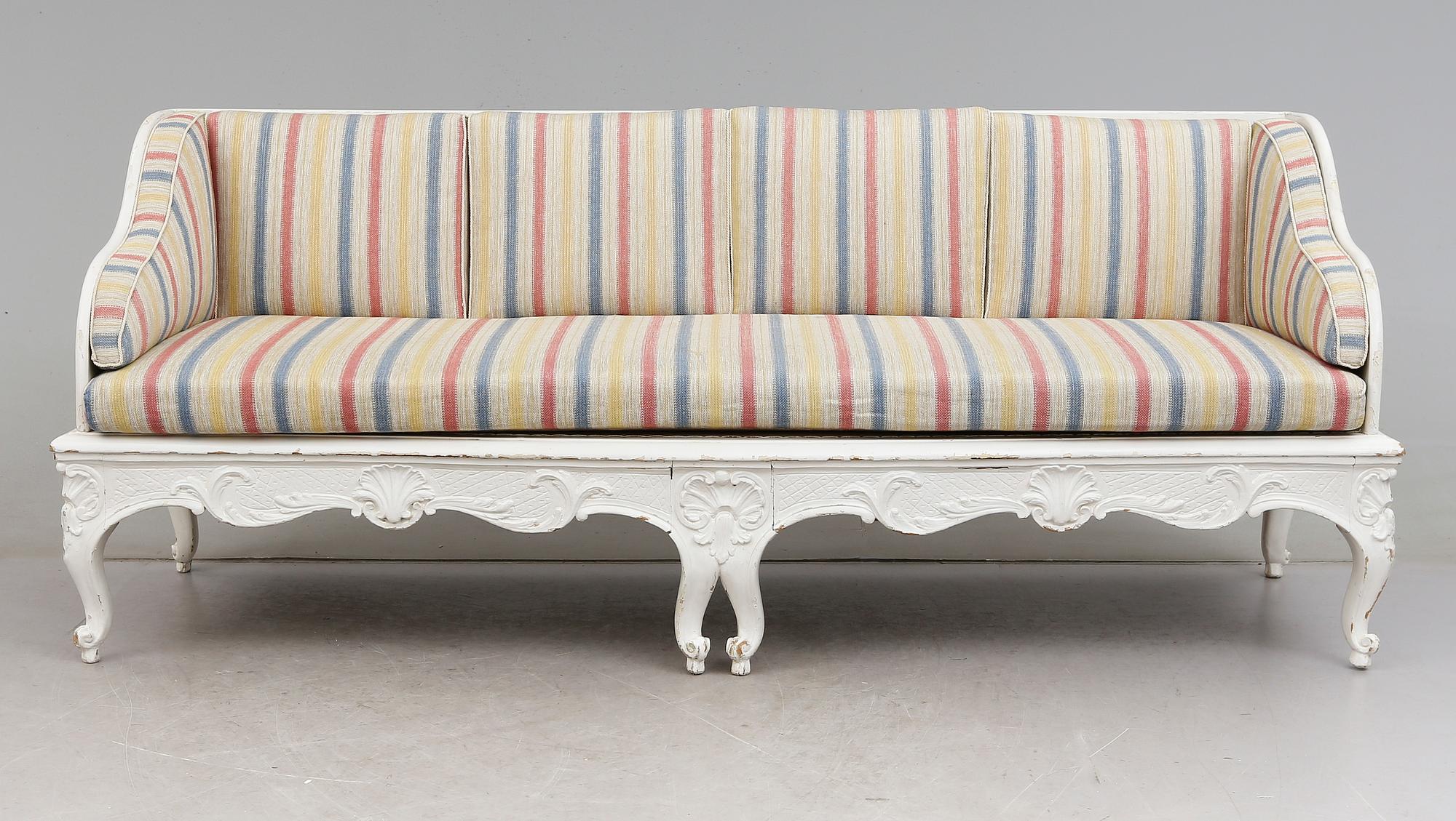 TRÅGSOFFA, delvis rokoko, 1700-tal.