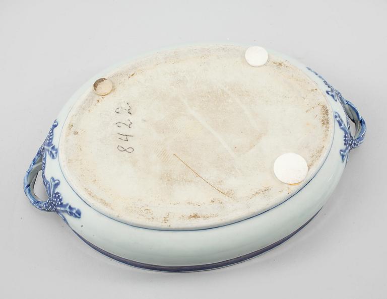 TERRIN, porslin, Kina, 1800-tal.